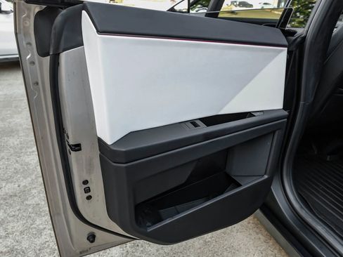 Used 2024 Tesla Cybertruck Cyberbeast image 57