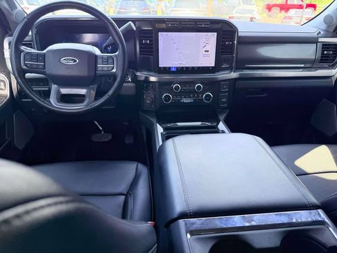 Used 2024 Ford F250 Lariat AWD/4WD image 3