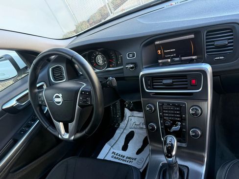 Used 2014 Volvo S60 T5 image 10
