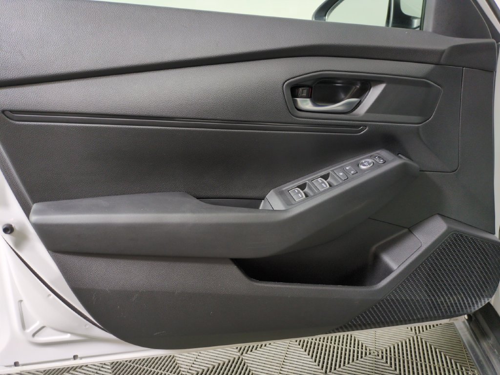 Certified 2025 Honda Accord LX image 15