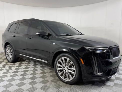 Used 2021 Cadillac XT6 Sport w/ Platinum Package image 7