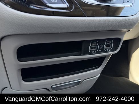Used 2024 Chrysler Pacifica Touring-L FWD image 22
