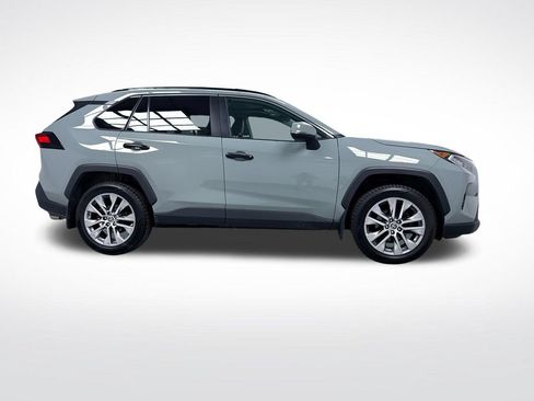 Used 2021 Toyota RAV4 XLE Premium AWD/4WD image 10