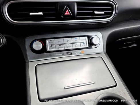 Used 2021 Hyundai Kona Ultimate FWD image 42