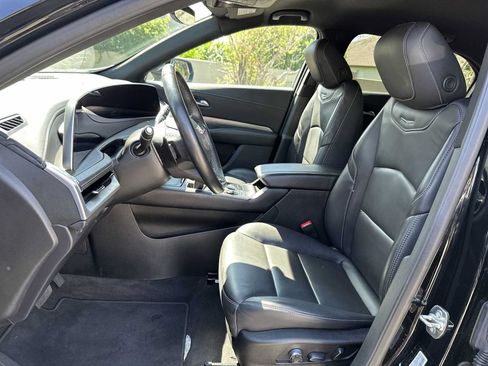 Certified 2025 Cadillac XT4 Premium Luxury FWD image 15