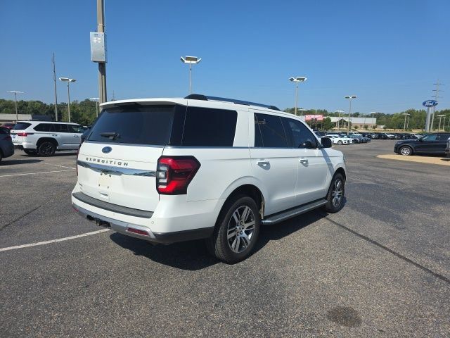Used 2022 Ford Expedition Limited RWD image 3