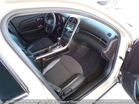 Used 2013 Chevrolet Malibu LT FWD image 28