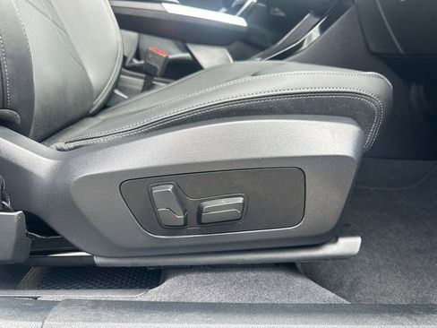 Used 2025 BMW X2 xDrive28i AWD/4WD image 17
