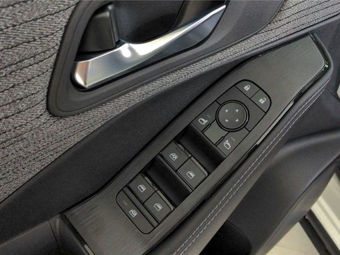 Certified 2023 Nissan Rogue SV image 19