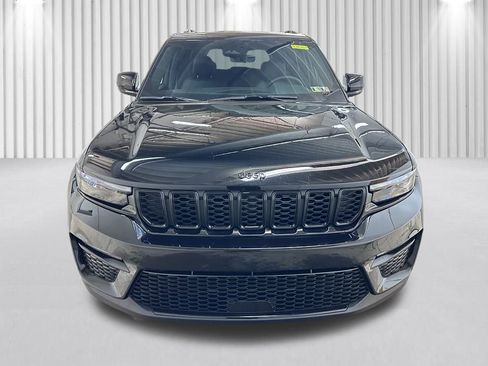 New 2025 Jeep Grand Cherokee Limited w/ Black Appearance Package image 11