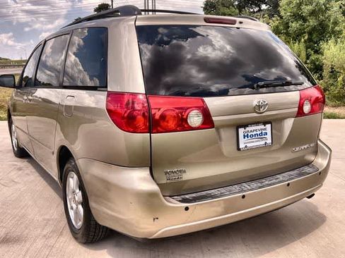 Used 2007 Toyota Sienna LE FWD image 5