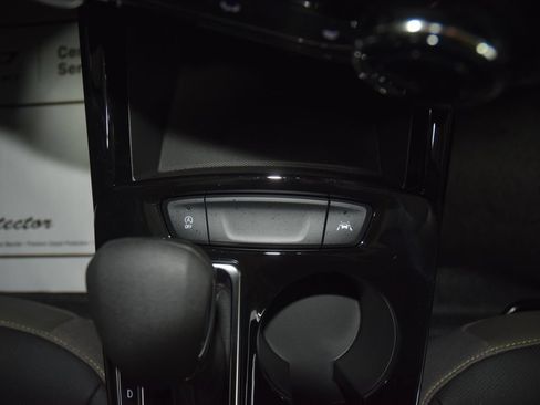 New 2026 Chevrolet Trax ACTIV w/ Driver Confidence Package FWD image 32