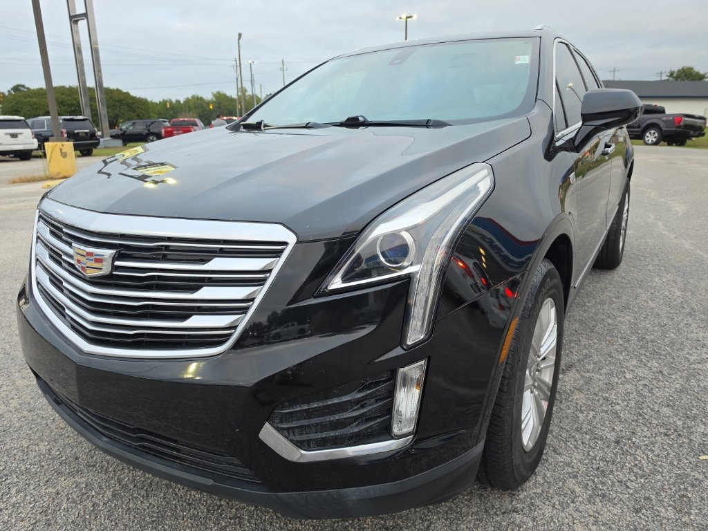 Used 2018 Cadillac XT5 FWD image 2