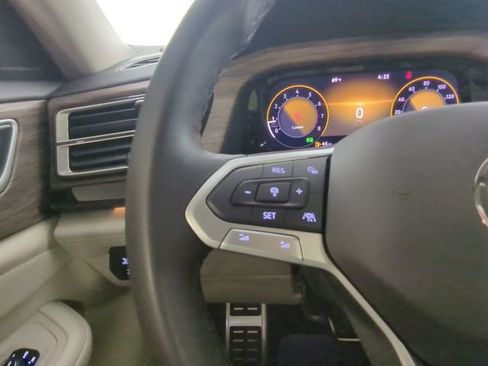 Used 2024 Volkswagen Atlas SEL Premium R-Line AWD/4WD image 26
