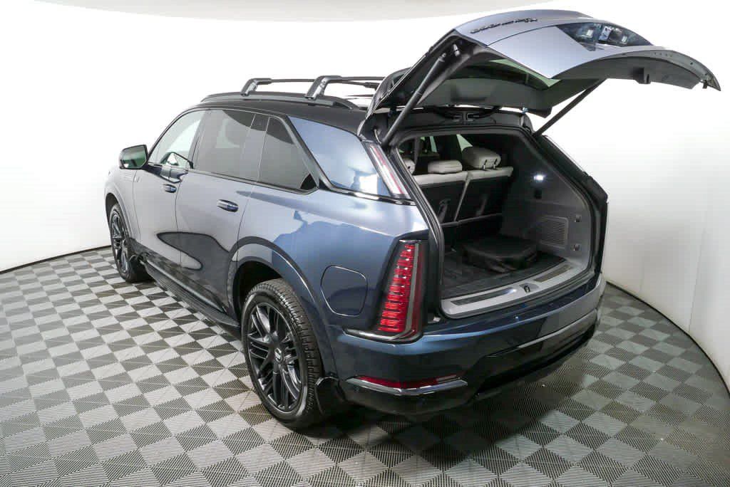 Certified 2026 Cadillac Escalade IQ Sport 1 w/ LPO, ONYX Package AWD/4WD image 27