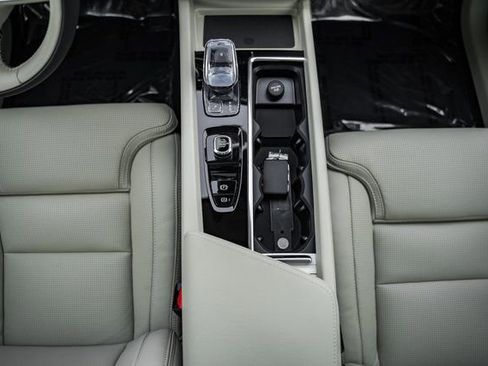 New 2026 Volvo XC60 B5 Ultra w/ Protection Package Premier image 26