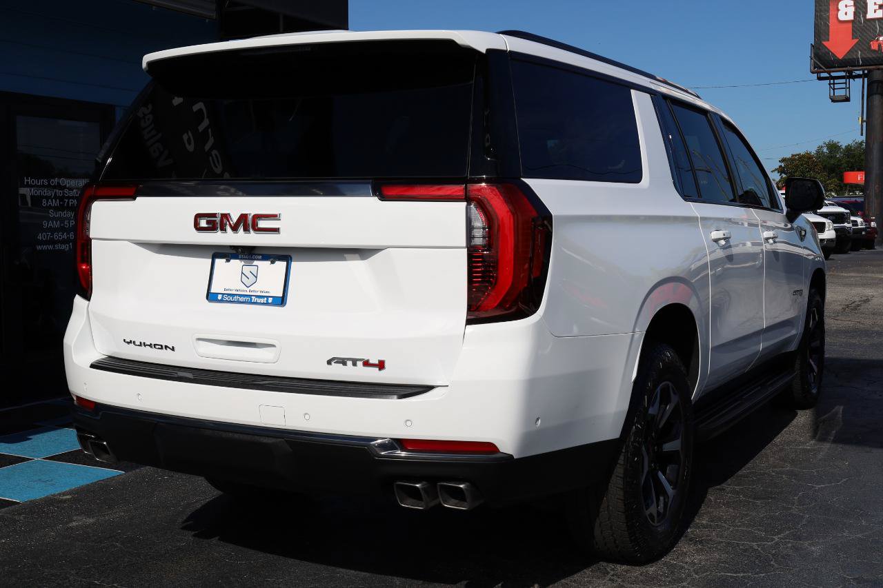 Used 2025 GMC Yukon XL AT4 AWD/4WD image 4