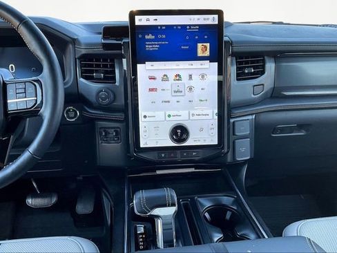 Used 2023 Ford F150 Lightning Platinum image 9