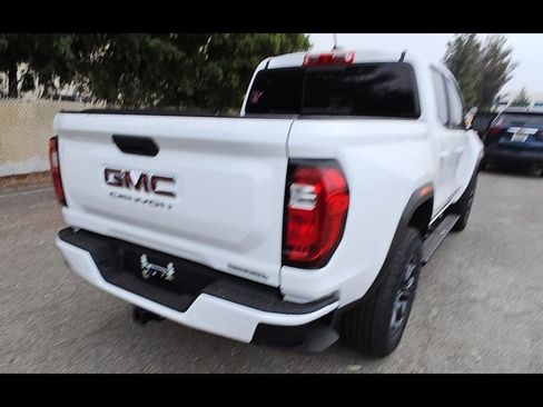 Used 2025 GMC Canyon Elevation w/ Convenience Package RWD image 5