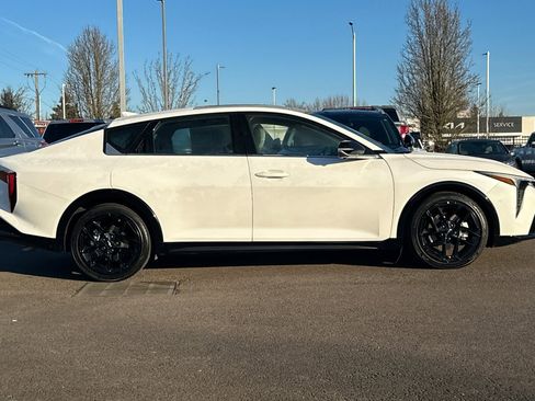 Used 2025 Kia K4 GT-Line Turbo image 3