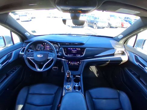 Used 2024 Cadillac XT6 Sport w/ Technology Package AWD/4WD image 11