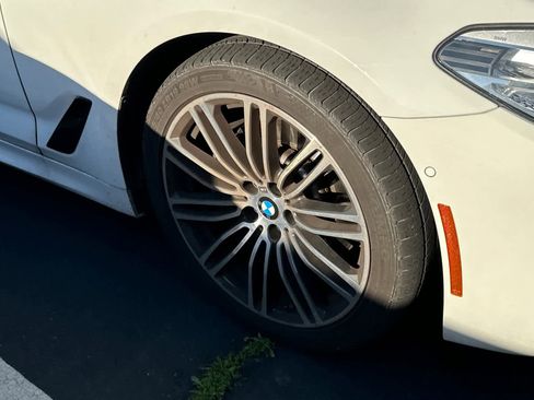 Used 2019 BMW 540i w/ M Sport Package image 12