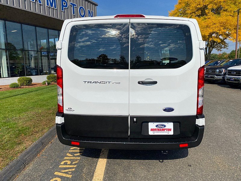 Used 2025 Ford Transit 250 Low Roof w/ Exterior Upgrade Package RWD image 9