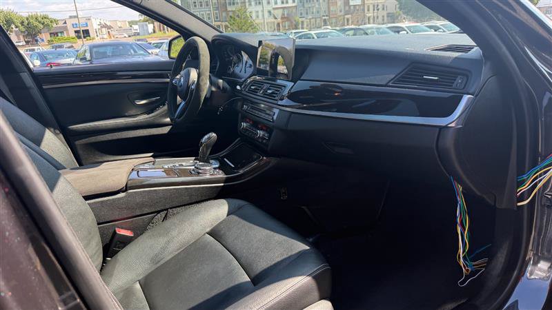 Used 2014 BMW 535i xDrive w/ M Sport Package AWD/4WD image 7