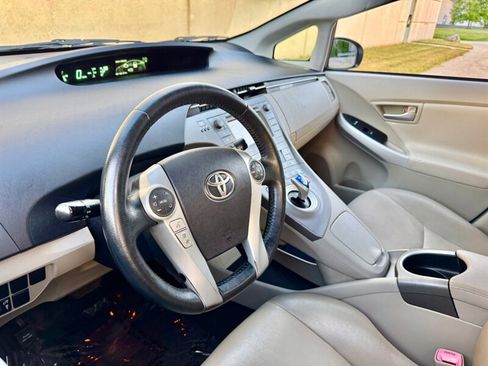Used 2012 Toyota Prius Four FWD image 16