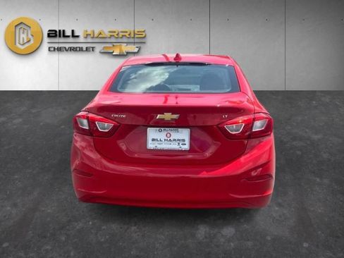 Used 2017 Chevrolet Cruze LT w/ Convenience Package FWD image 6