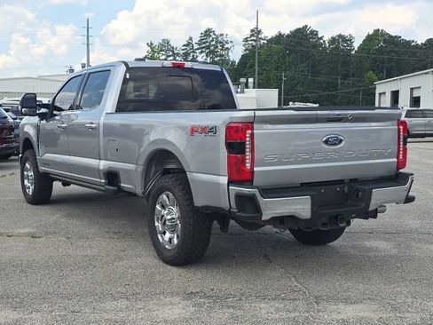 Used 2023 Ford F350 Lariat w/ Lariat Ultimate Package AWD/4WD image 3