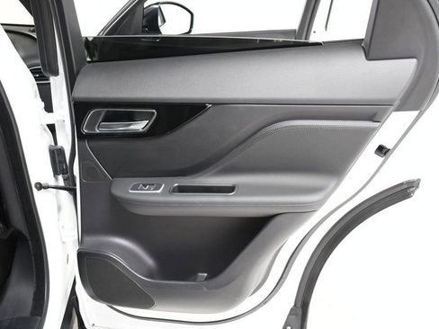 Used 2020 Jaguar F-PACE Premium image 25