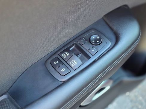 Used 2020 Dodge Challenger SXT image 18