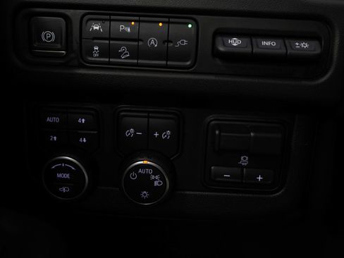 Used 2021 Chevrolet Tahoe High Country AWD/4WD image 56