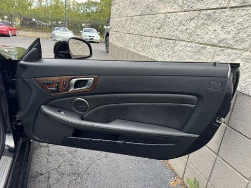 Used 2013 Mercedes-Benz SLK 350 image 32