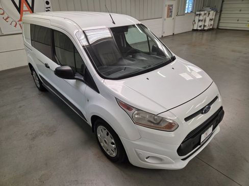 Used 2017 Ford Transit Connect XLT FWD image 11