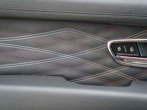 New 2026 Bentley Bentayga Extended Wheelbase AWD/4WD image 12