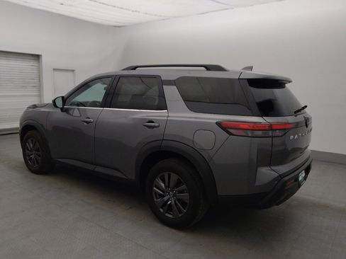 Used 2022 Nissan Pathfinder SV FWD image 3