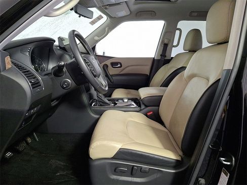 Certified 2023 INFINITI QX80 Premium Select w/ All-Season Package image 15