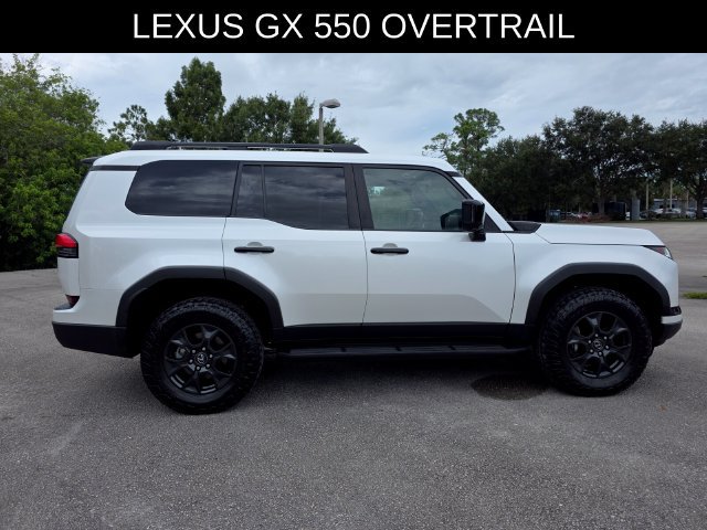 Used 2024 Lexus GX 550 AWD/4WD image 2