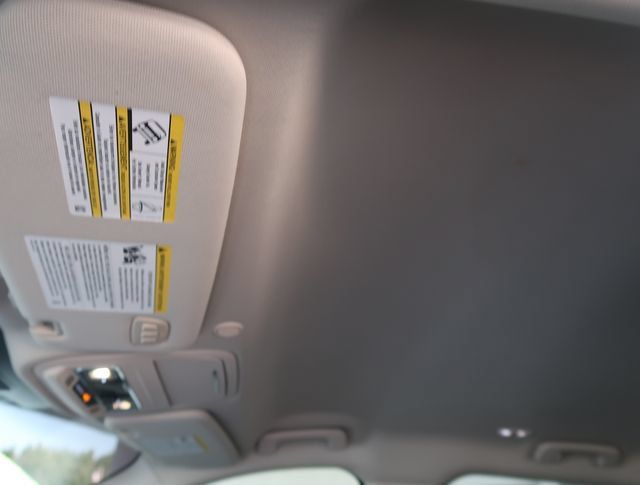 Used 2021 Lincoln Aviator AWD image 17