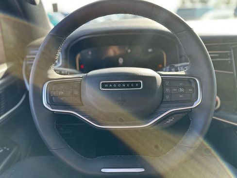 Used 2024 Jeep Wagoneer Series II w/ Flexible Seating Group image 6