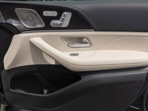 Certified 2023 Mercedes-Benz GLS 450 4MATIC image 21