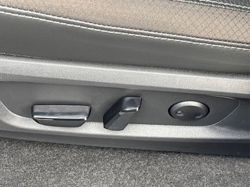 New 2025 Nissan Pathfinder SL image 27