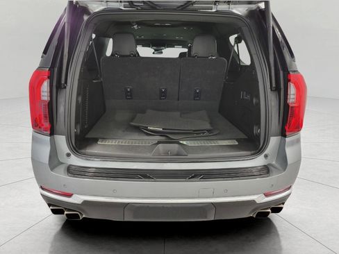 Used 2025 GMC Yukon XL Denali image 15