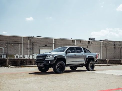 Used 2019 Chevrolet Colorado ZR2 w/ Colorado ZR2 Bison Edition AWD/4WD image 20