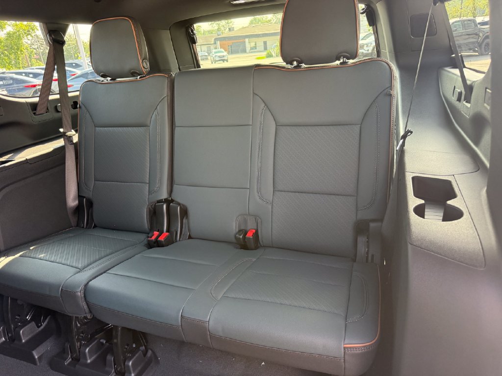 New 2026 GMC Yukon XL AT4 w/ AT4 Premium Plus Package AWD/4WD image 26
