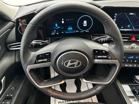 Used 2025 Hyundai Elantra SEL w/ Cargo Package FWD image 23
