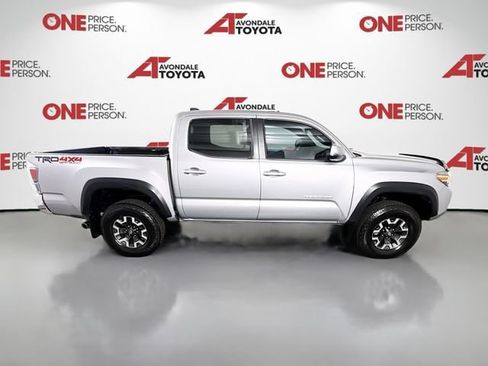 Certified 2021 Toyota Tacoma TRD Off-Road AWD/4WD image 9