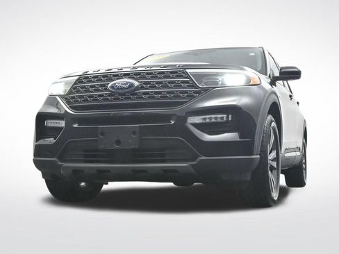 Certified 2023 Ford Explorer XLT w/ Equipment Group 202A AWD/4WD image 33
